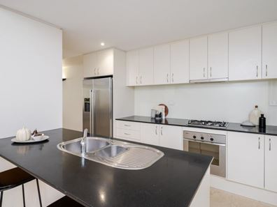 1/4 Centro Avenue, Subiaco WA 6008