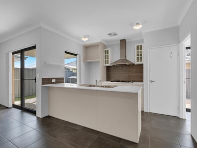 82 Sandbanks Road, Baldivis WA 6171