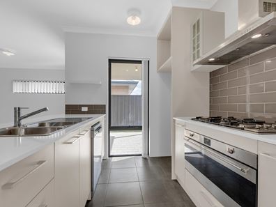 82 Sandbanks Road, Baldivis WA 6171