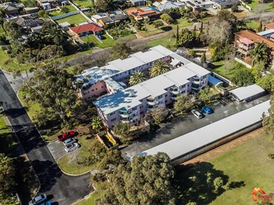 11/4 Canham Way, Orelia WA 6167