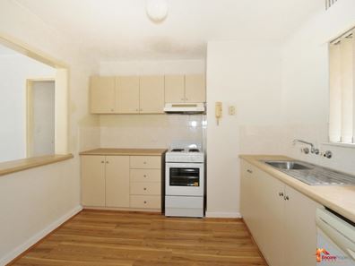 11/4 Canham Way, Orelia WA 6167