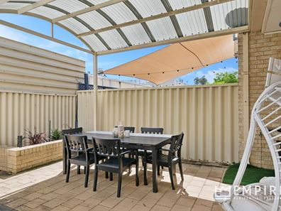 8 Gray Court, Hamilton Hill WA 6163