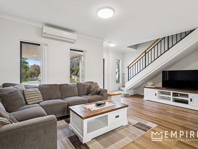 8 Gray Court, Hamilton Hill WA 6163