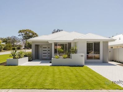 7 Mamillius Street, Coolbellup WA 6163
