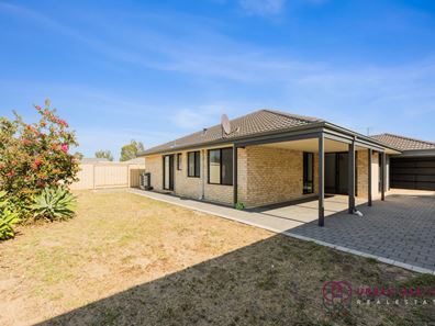 6 Featherstone Road, Orelia WA 6167