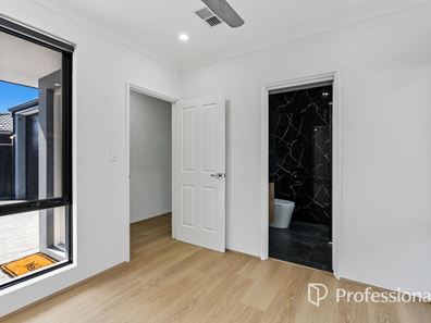 26B Winterton Way, Girrawheen WA 6064