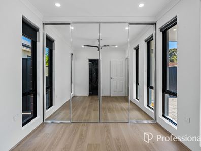 26B Winterton Way, Girrawheen WA 6064