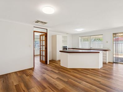 12 Romani Court, Lockridge WA 6054