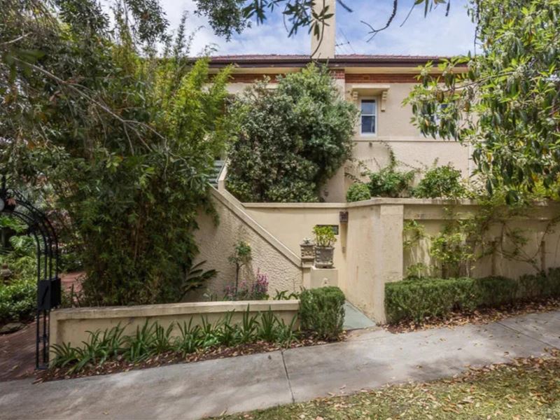 69 Broadway, Nedlands WA 6009
