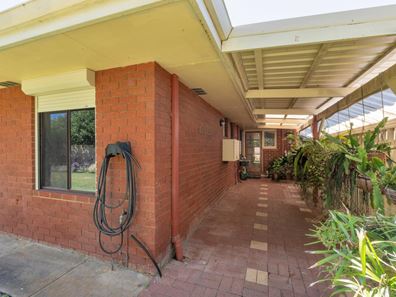 22 Ricketts Court, Rockingham WA 6168