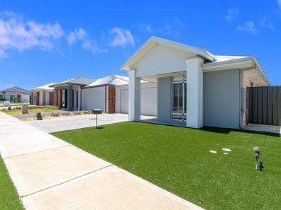 5 Hassell Road, Southern River WA 6110