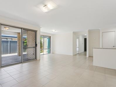 6/44 Range View Road, High Wycombe WA 6057