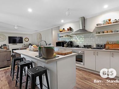 4 Fantail Loop, Eaton WA 6232