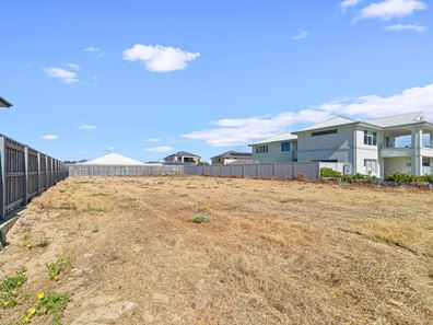 60 Boardwalk Boulevard, Halls Head WA 6210