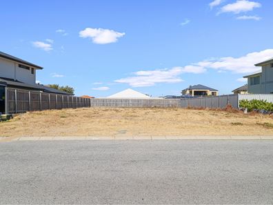 60 Boardwalk Boulevard, Halls Head WA 6210