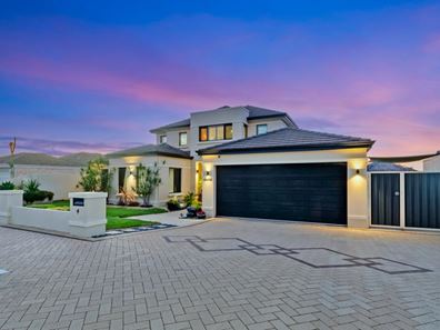 4 Jeddah Court, Mindarie WA 6030