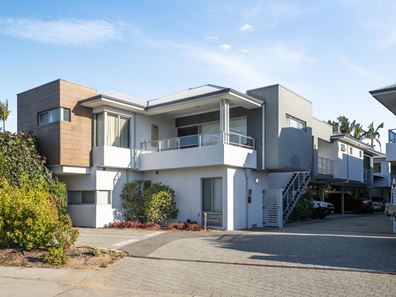 8/13 Belcastro Way, Madeley WA 6065