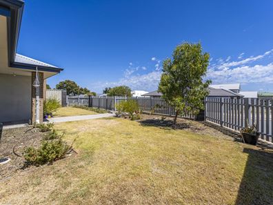 1 Memory Court, Golden Bay WA 6174