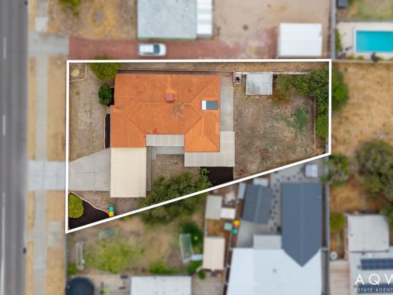 63 Crystaluna Drive, Golden Bay