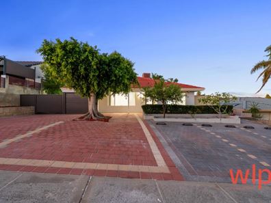 26 Whitcombe Way, Alexander Heights WA 6064