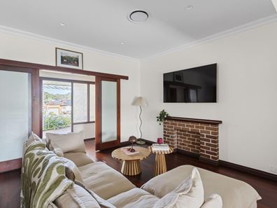 29 Geneff Street, Innaloo WA 6018