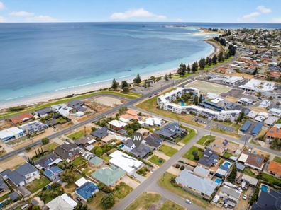 5 Edgewater Road, Safety Bay WA 6169