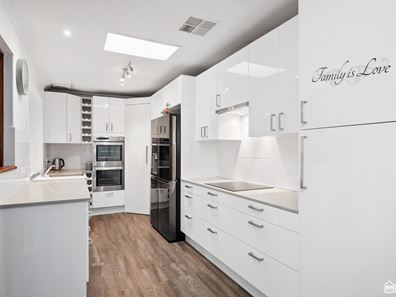 35A Lensham Place, Armadale WA 6112