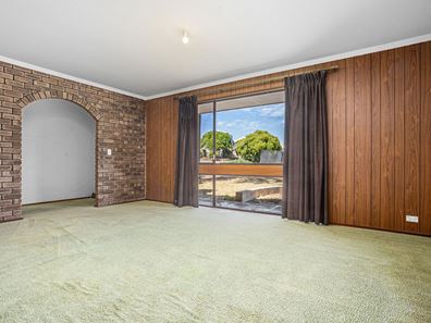 38 Fenimore Avenue, Lake Coogee WA 6166