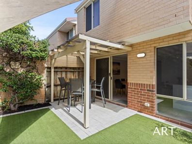 8/78 Clydesdale Street, Como WA 6152