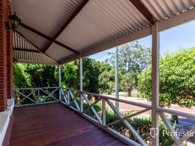 9 Hamilton Street, Bayswater WA 6053