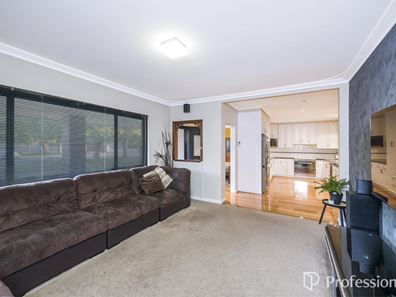 10 Lofties Street, Forrestdale WA 6112
