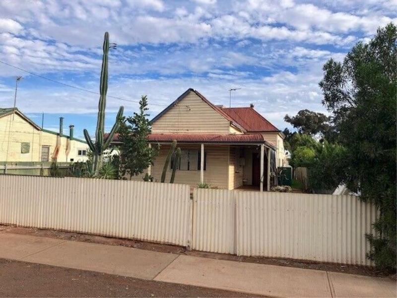 12 Ardagh Avenue, Kalgoorlie