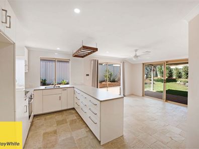 6 Speargrass Close, Alexander Heights WA 6064