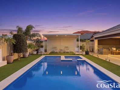 33 Lord Hobart Drive, Madora Bay WA 6210