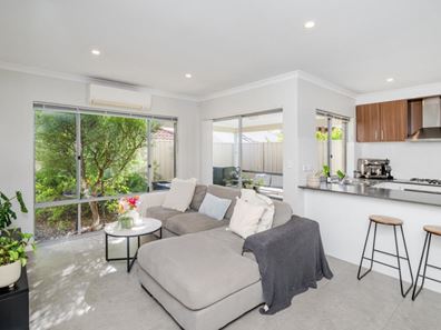 31B Eastdene Circle, Nollamara WA 6061