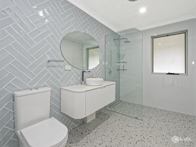 156 Warnbro Beach Road, Waikiki WA 6169