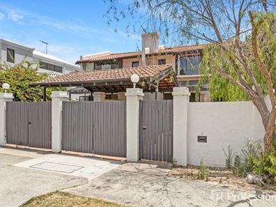 2/115 Fairway, Crawley WA 6009