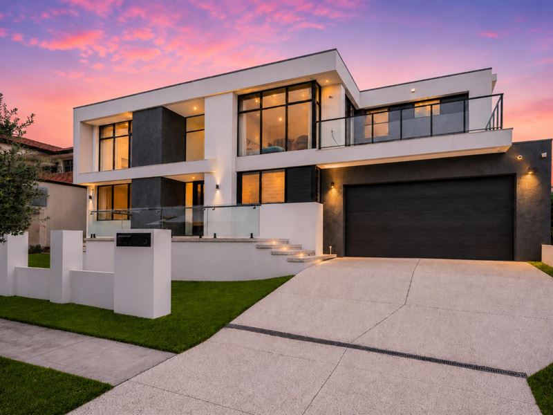 13 Belladonna Drive, Yangebup WA 6164
