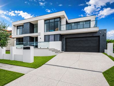 13 Belladonna Drive, Yangebup WA 6164