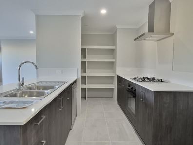 19 Pomorie Rd, Madora Bay WA 6210