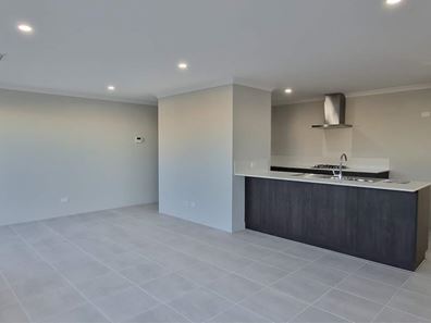 19 Pomorie Rd, Madora Bay WA 6210