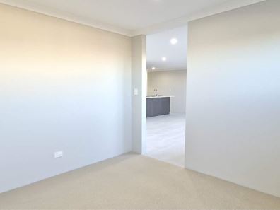 19 Pomorie Rd, Madora Bay WA 6210