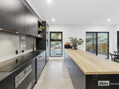 1 Hanover Place, Mount Clarence WA 6330