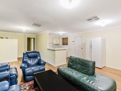 40 Cowan Street, Armadale WA 6112