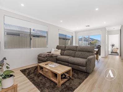 13 Palmerston Loop, Hilbert WA 6112