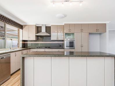 9 Paperbark  Mews, Warnbro WA 6169