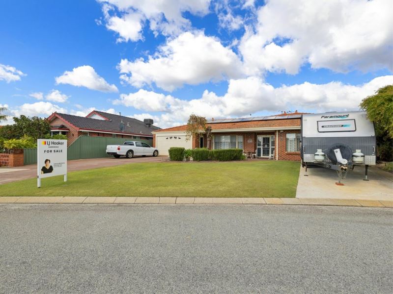 8 Venturer Court, Thornlie WA 6108