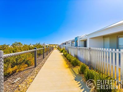 16 Canal Lane, Eglinton WA 6034