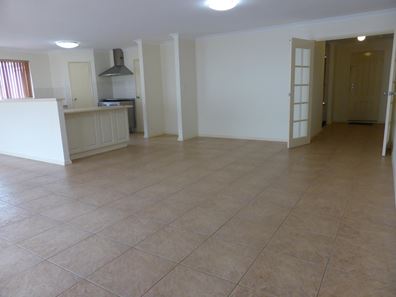 8 Argonaut Crescent, Yangebup WA 6164