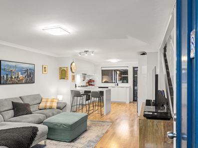 8/27 Burns Street, North Fremantle WA 6159
